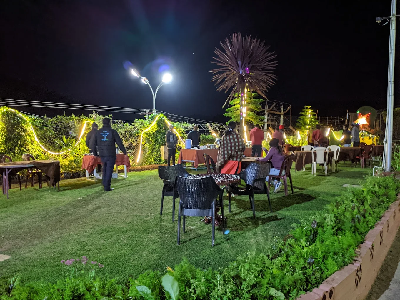 Common seating area at Delightz Inn, Ooty