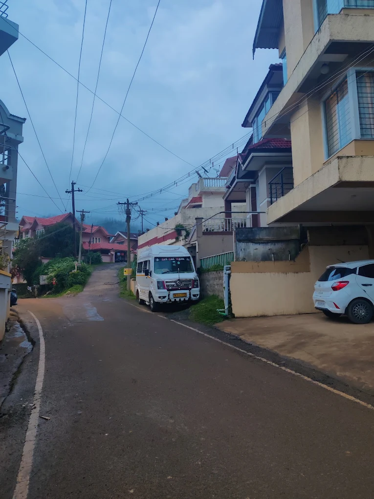 Hill Side Cottage Ooty exterior in the evening