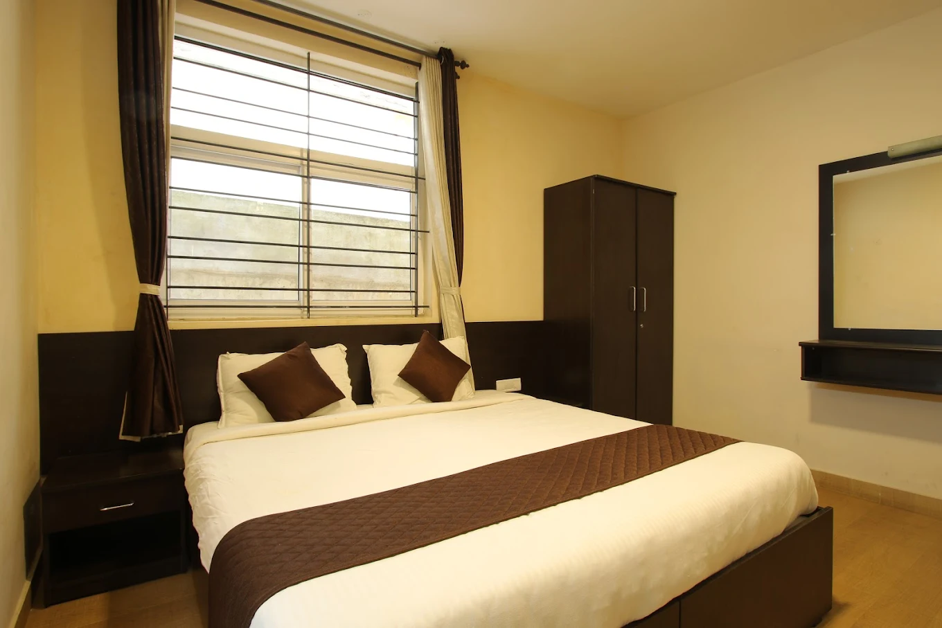 Standard cottage room interior at Hillside Cottage, Ooty