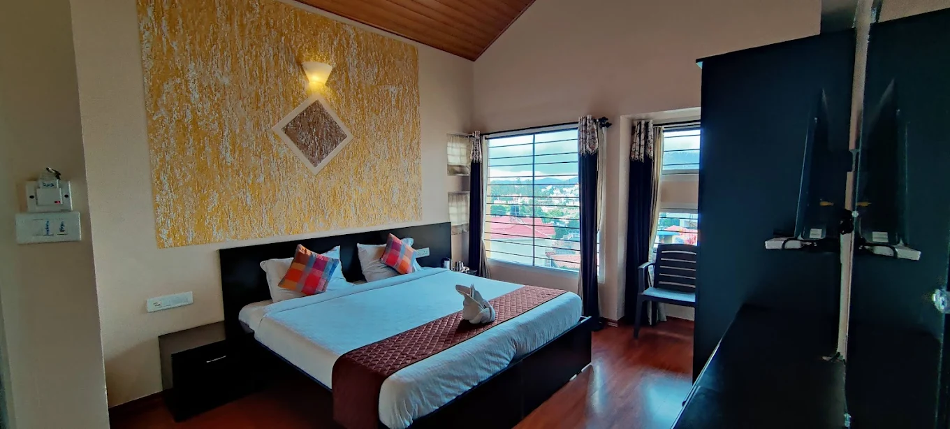 Standard cottage room at Hillside Cottage, Ooty