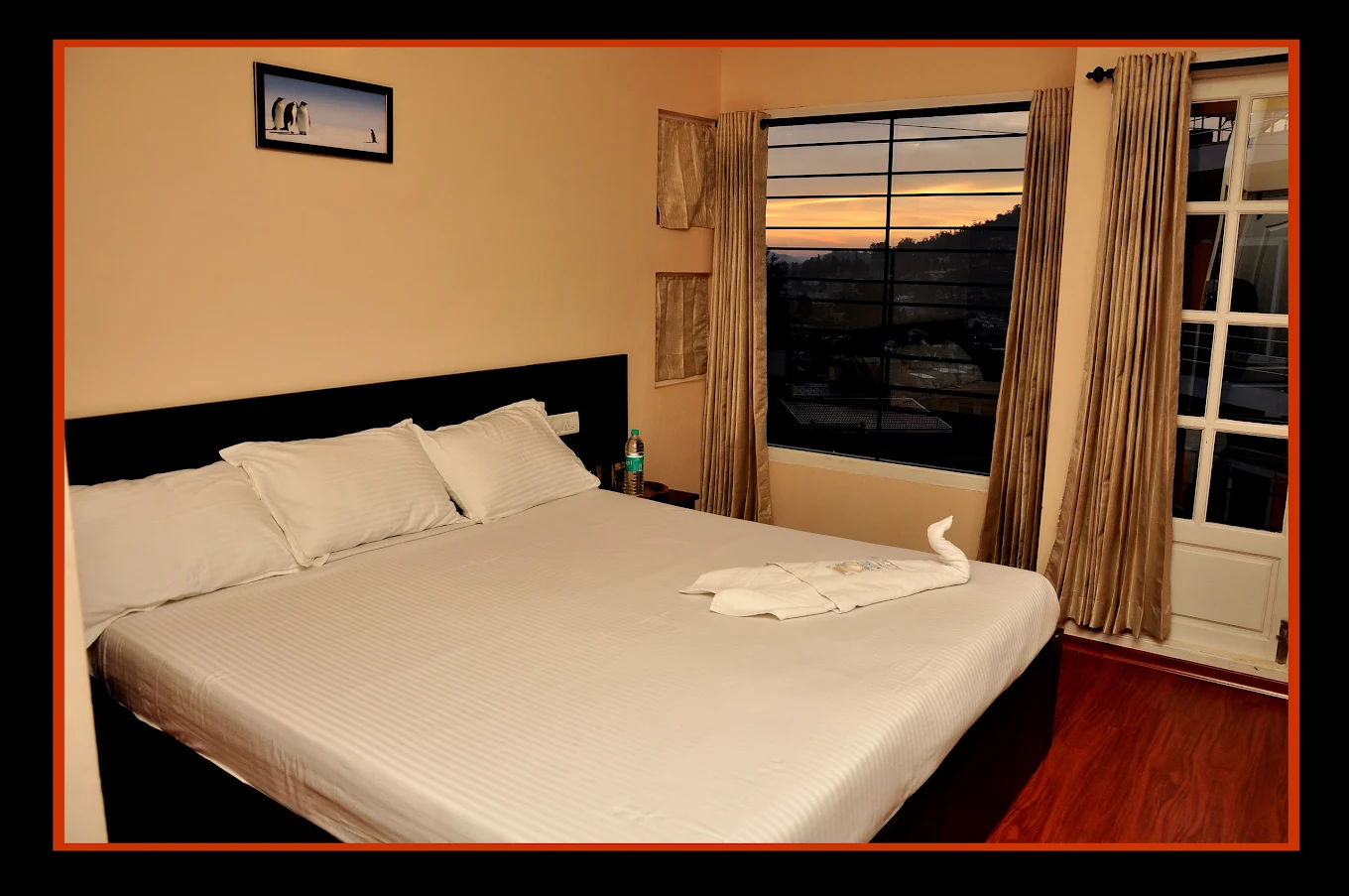 Two-bedroom family cottage at Hillside Cottage, Ooty