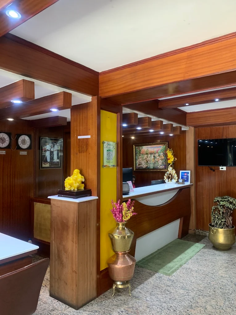 Lobby and reception area at Ponmari Residencyy Ooty