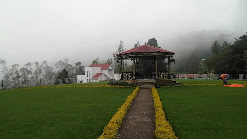 Tea Park, Ooty Tea Park Ooty — landscaped lawns within tea estate setting